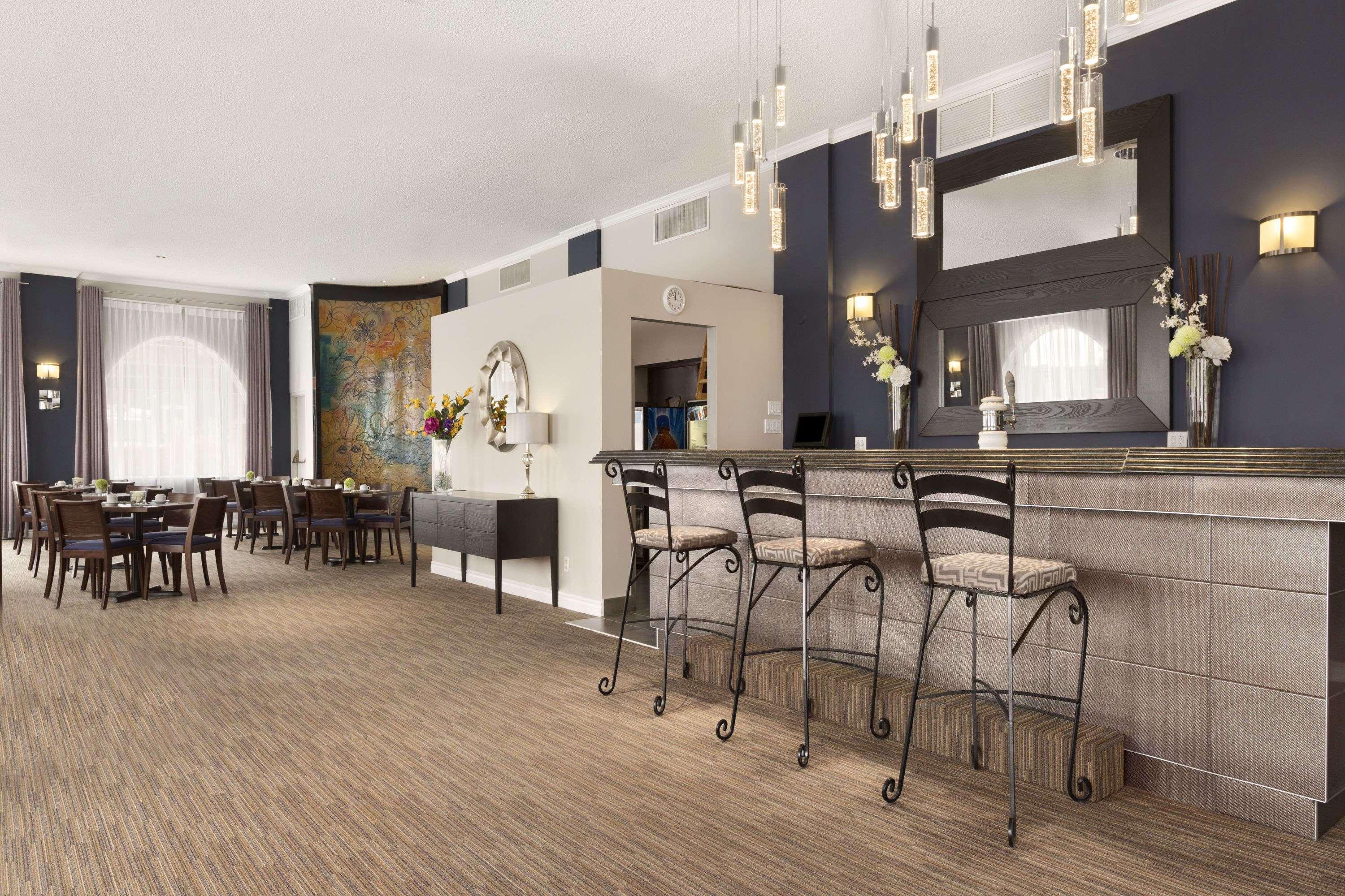 Days Inn By Wyndham Montreal Airport Conference Centre Dorval Ngoại thất bức ảnh