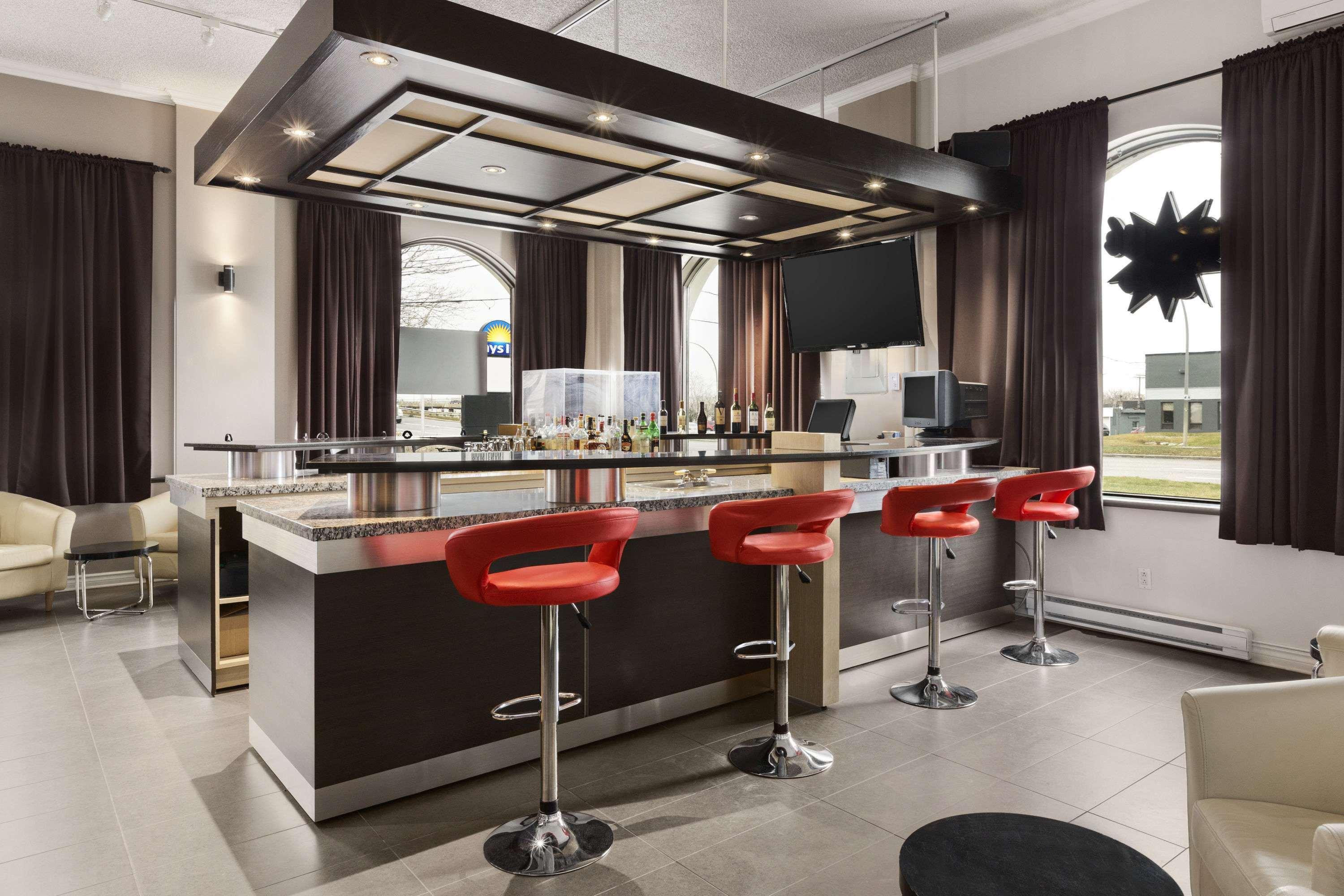 Days Inn By Wyndham Montreal Airport Conference Centre Dorval Ngoại thất bức ảnh