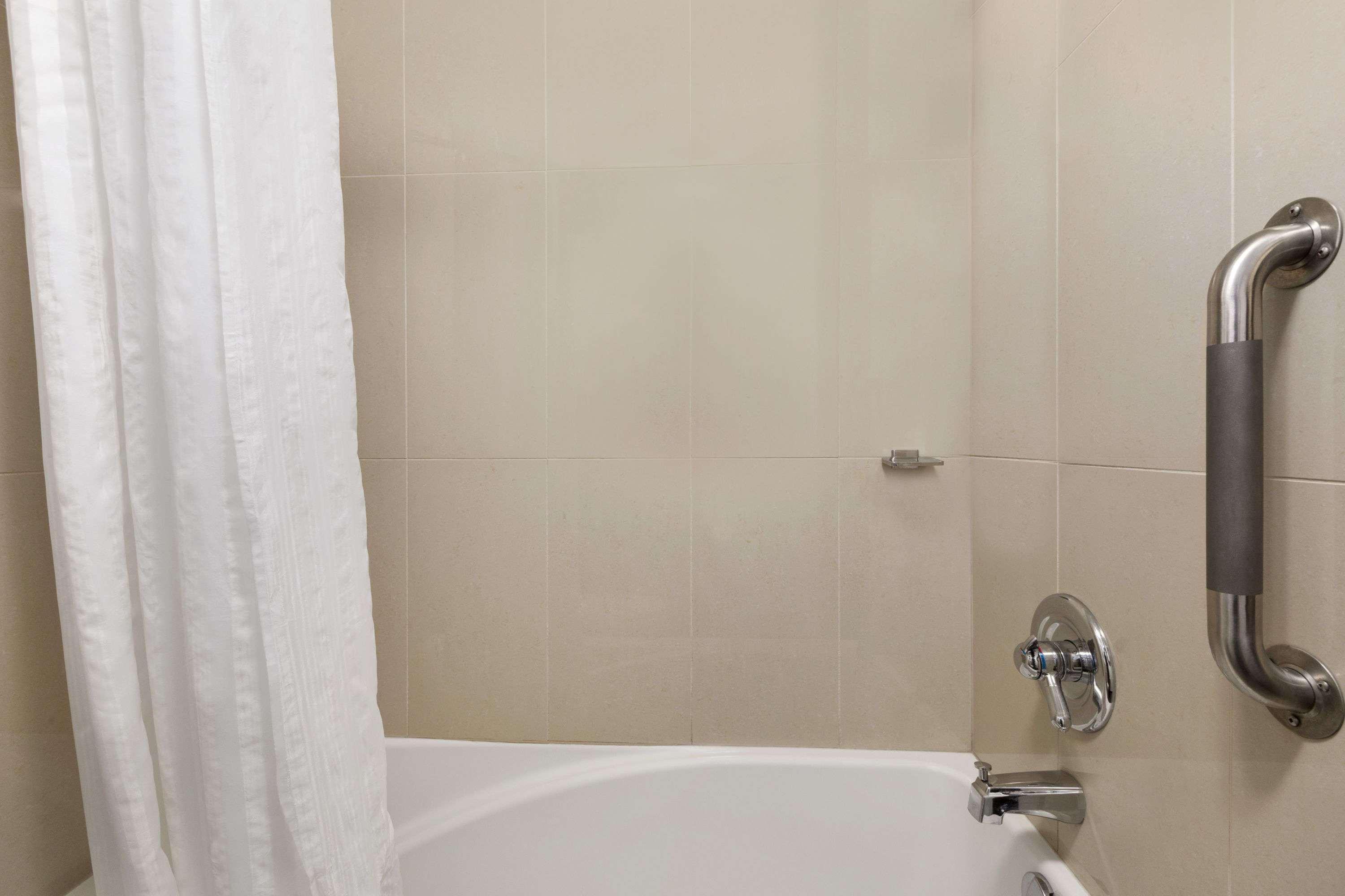 Days Inn By Wyndham Montreal Airport Conference Centre Dorval Ngoại thất bức ảnh
