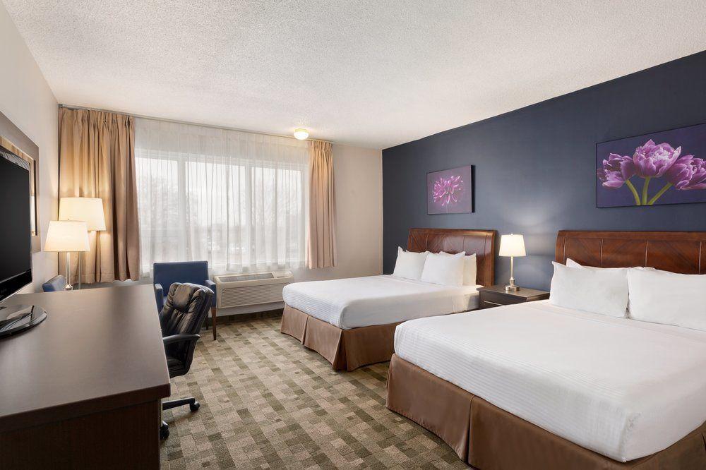 Days Inn By Wyndham Montreal Airport Conference Centre Dorval Ngoại thất bức ảnh