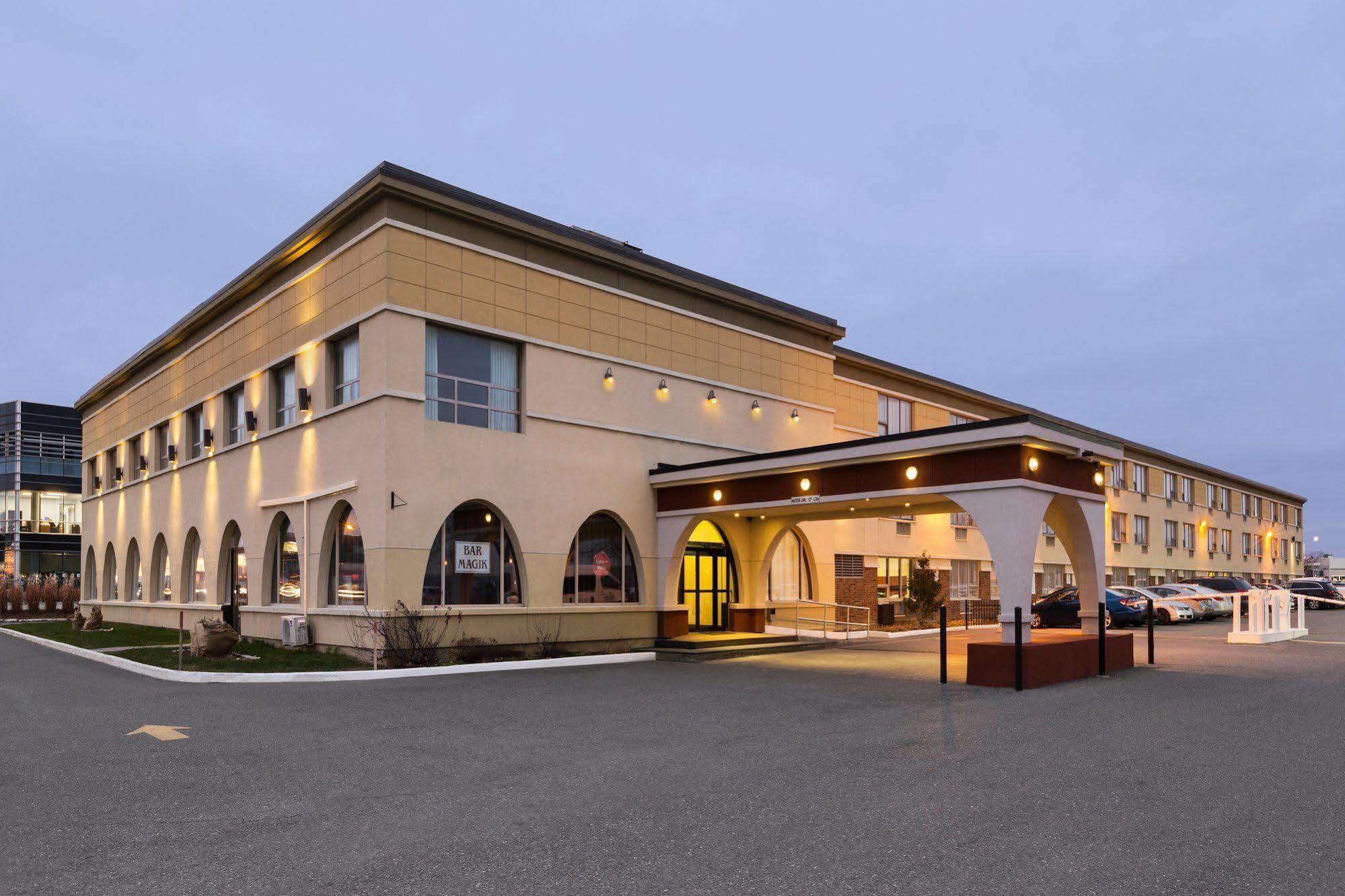 Days Inn By Wyndham Montreal Airport Conference Centre Dorval Ngoại thất bức ảnh